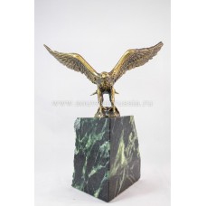 Скульптура "Орел малый" бронза, змеевик